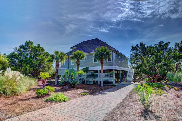 6 Mourning Warbler Trail, Bald Head Island, NC 28461