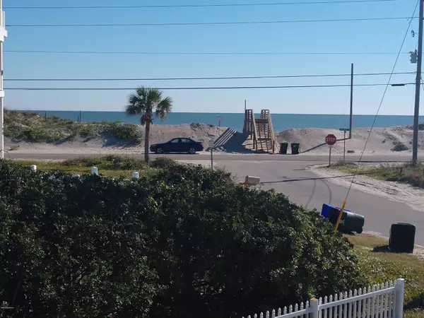 North Topsail Beach, NC 28460,102 Bay CT