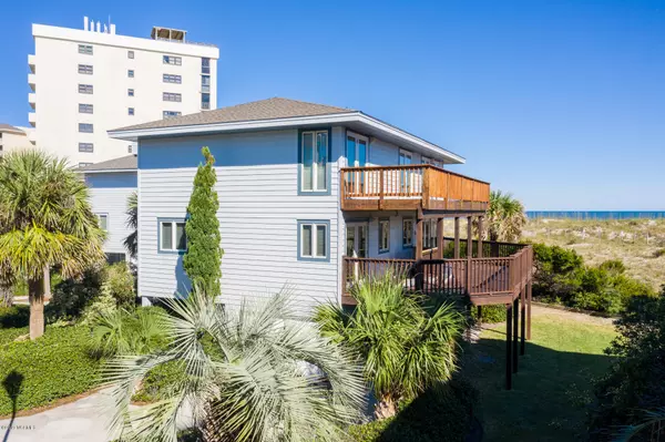 Wrightsville Beach, NC 28480,17 Sea Oats LN