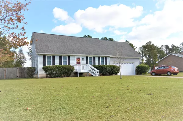 708 Old Deer TRL, Newport, NC 28570