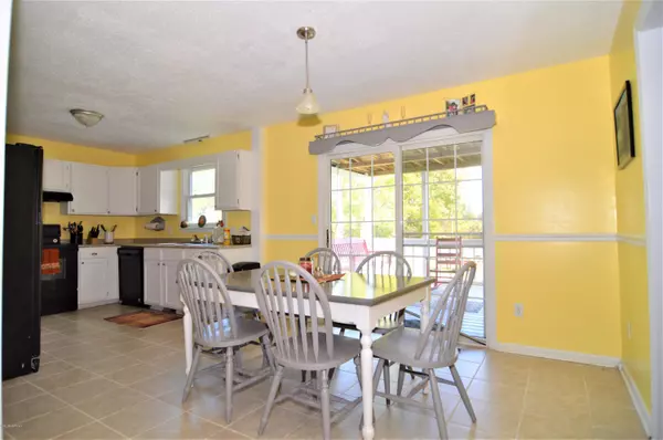 Newport, NC 28570,708 Old Deer TRL