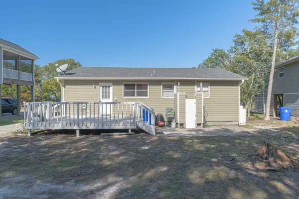 Oak Island, NC 28465,103 W Yacht DR