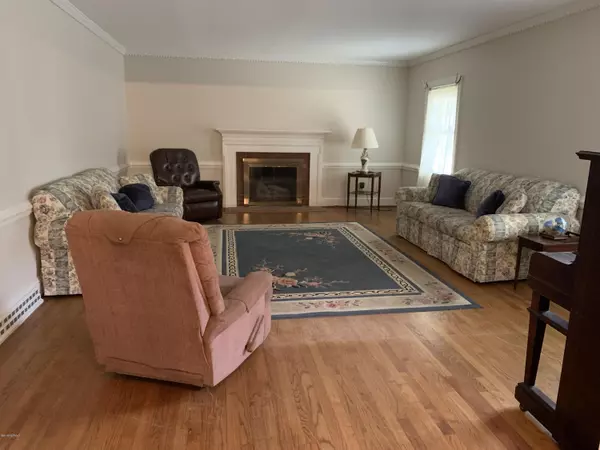 Kinston, NC 28504,1308 Airlee DR