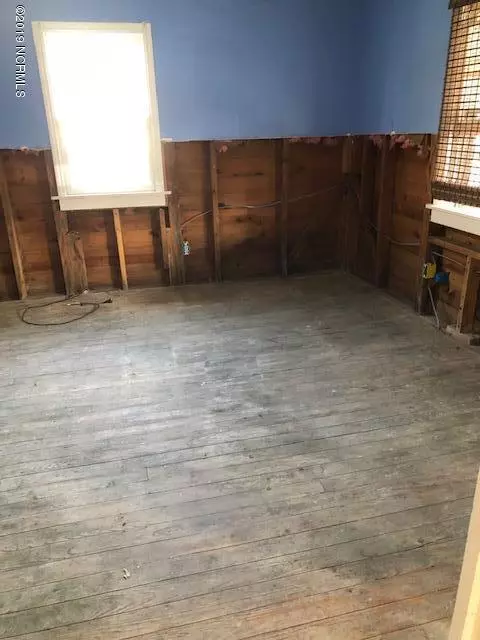 New Bern, NC 28560,108 Ellington ST