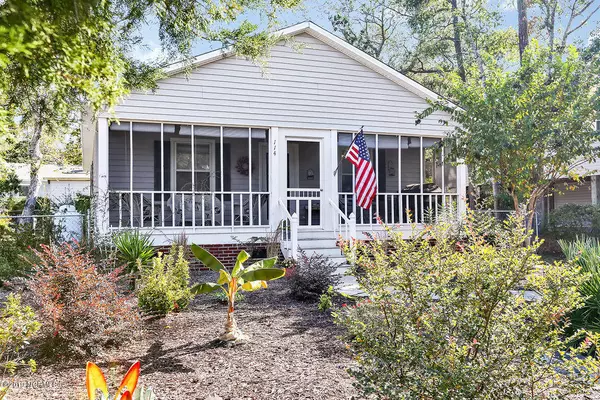 Oak Island, NC 28465,114 NE 34th ST