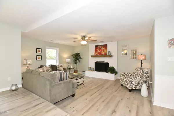 Southport, NC 28461,307 Yaupon DR