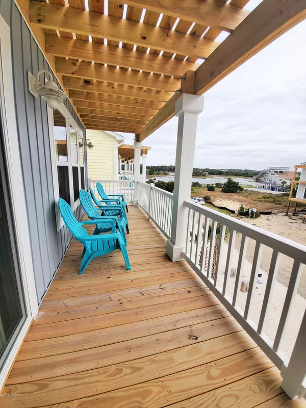 Holden Beach, NC 28462,113 Deal DR