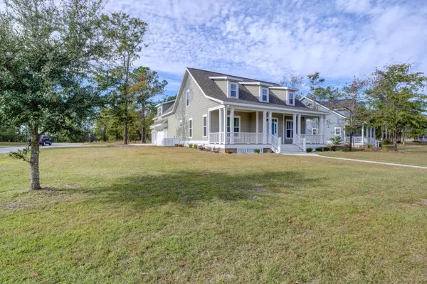 Swansboro, NC 28584,700 Windward LN