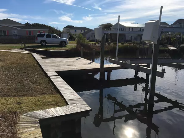 Surf City, NC 28445,7017 7th ST