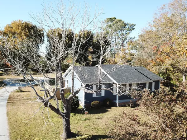 Swansboro, NC 28584,213 Norris RD