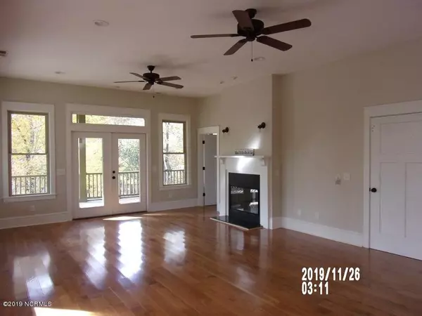 Burgaw, NC 28425,1121 Riverview DR