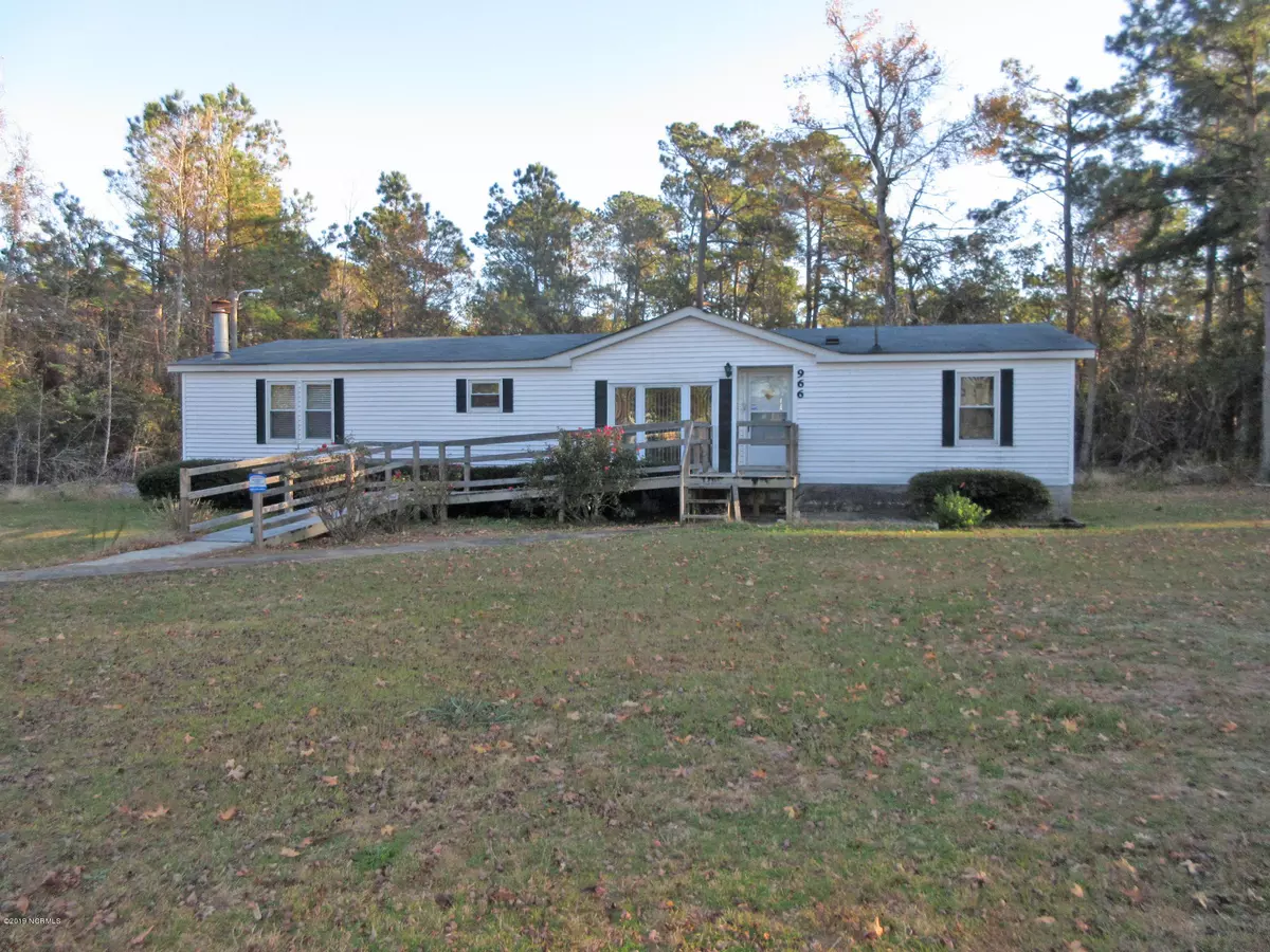 Hubert, NC 28539,966 Sand Ridge RD