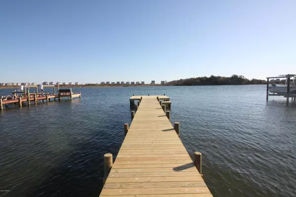 Sneads Ferry, NC 28460,221 Waterway DR