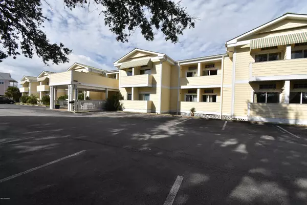 602 W Fort Macon RD #221, Atlantic Beach, NC 28512