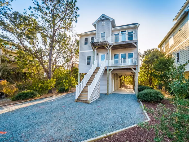 119 Fairytale LN, Surf City, NC 28445