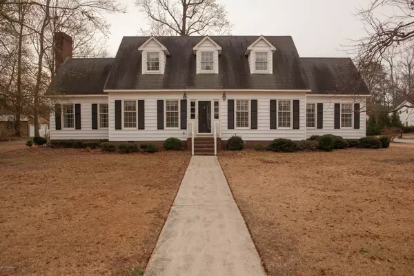 2700 Huntington CIR, Kinston, NC 28504