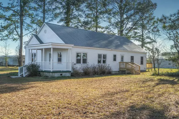 755 Honolulu RD, Vanceboro, NC 28586