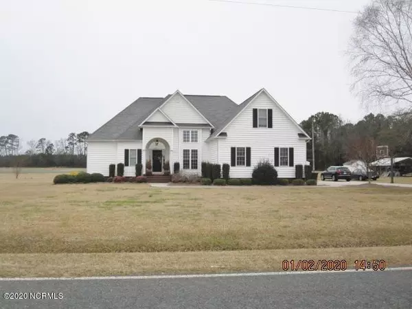 1545 Creel RD, Mount Olive, NC 28365