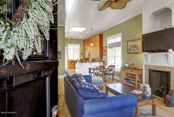 Southport, NC 28461,409 Fire Fly LN