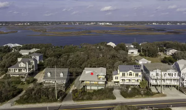 204 N Anderson BLVD #A, Topsail Beach, NC 28445