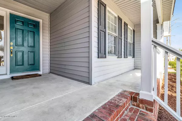 New Bern, NC 28560,122 River Bluffs DR
