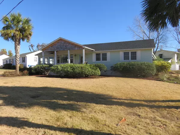 303 Walnut ST S, Swansboro, NC 28584