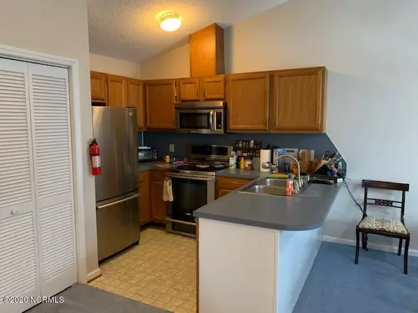 Greenville, NC 27834,133 W Victoria CT #E