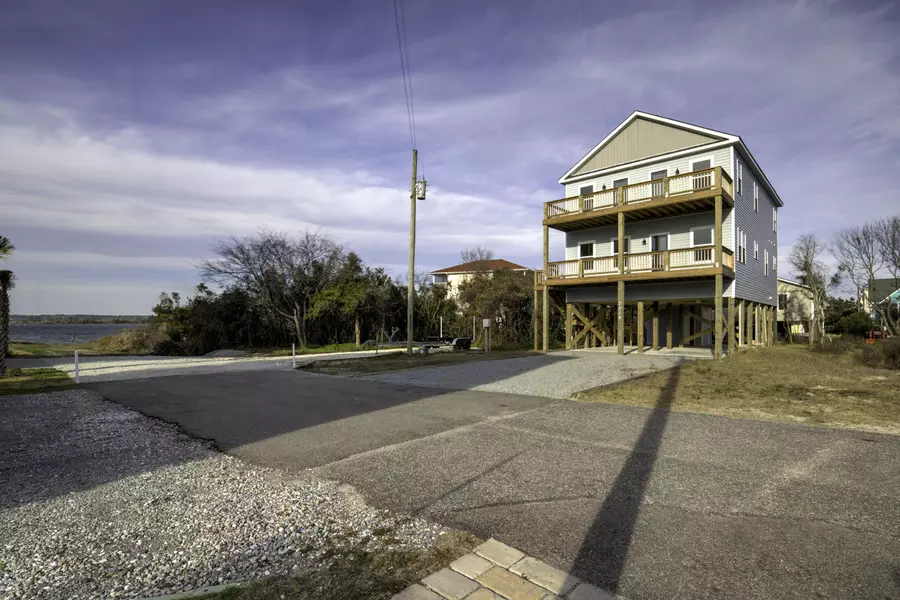 7510 9th AVE, North Topsail Beach, NC 28460