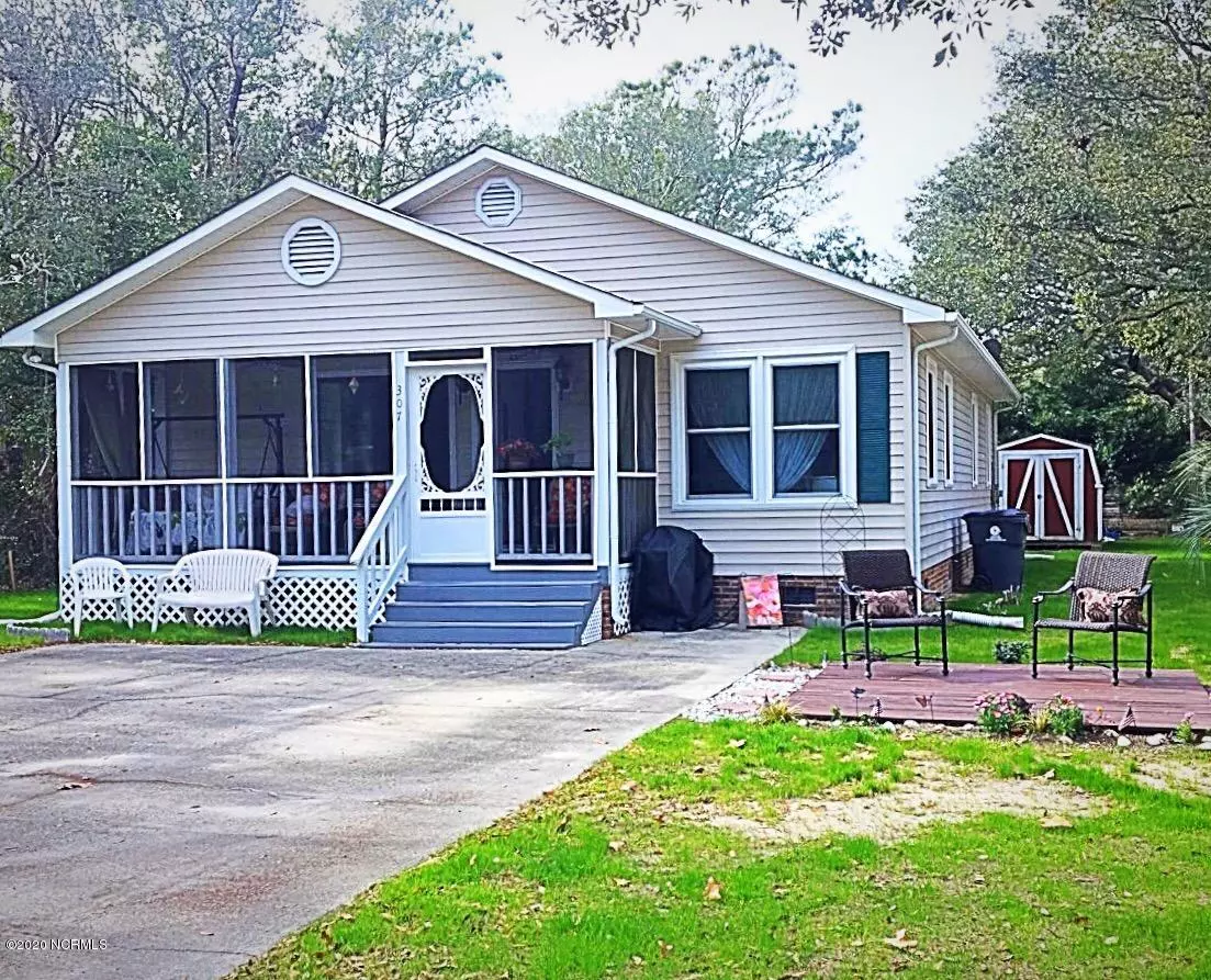 Oak Island, NC 28465,307 Crowell ST