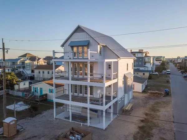 Carolina Beach, NC 28428,109 South Carolina AVE