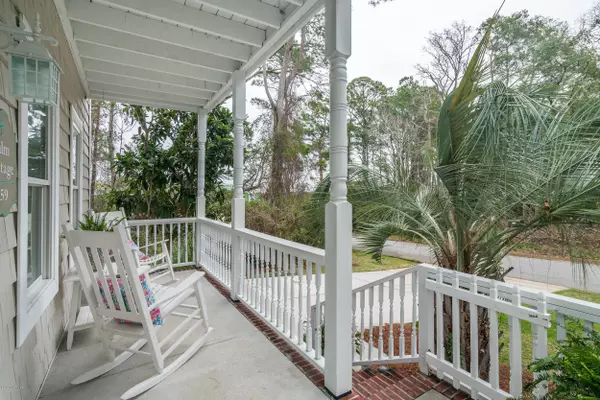 Oak Island, NC 28465,159 NE 17th ST