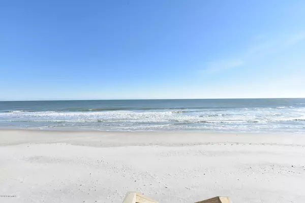 North Topsail Beach, NC 28460,4214 Island DR