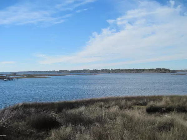 North Topsail Beach, NC 28460,36 Bermuda Landing PL