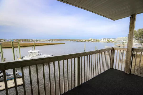 1305 Canal DR #3, Carolina Beach, NC 28428