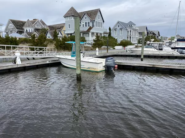 F-2 Row Boat ROW, Bald Head Island, NC 28461