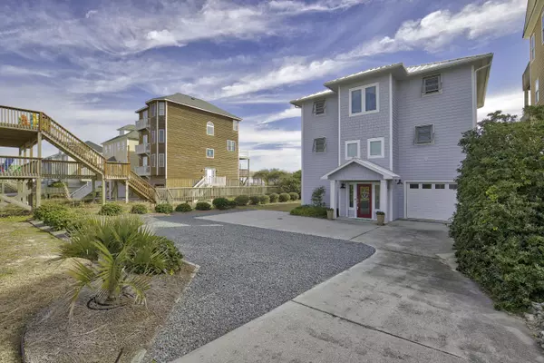 4466 Island Drive, North Topsail Beach, NC 28460