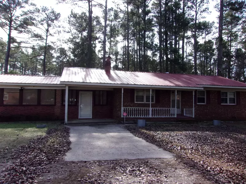 2420 Nc Highway 71, Maxton, NC 28364