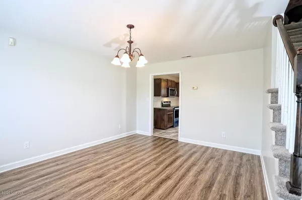 Hubert, NC 28539,119 Spain DR