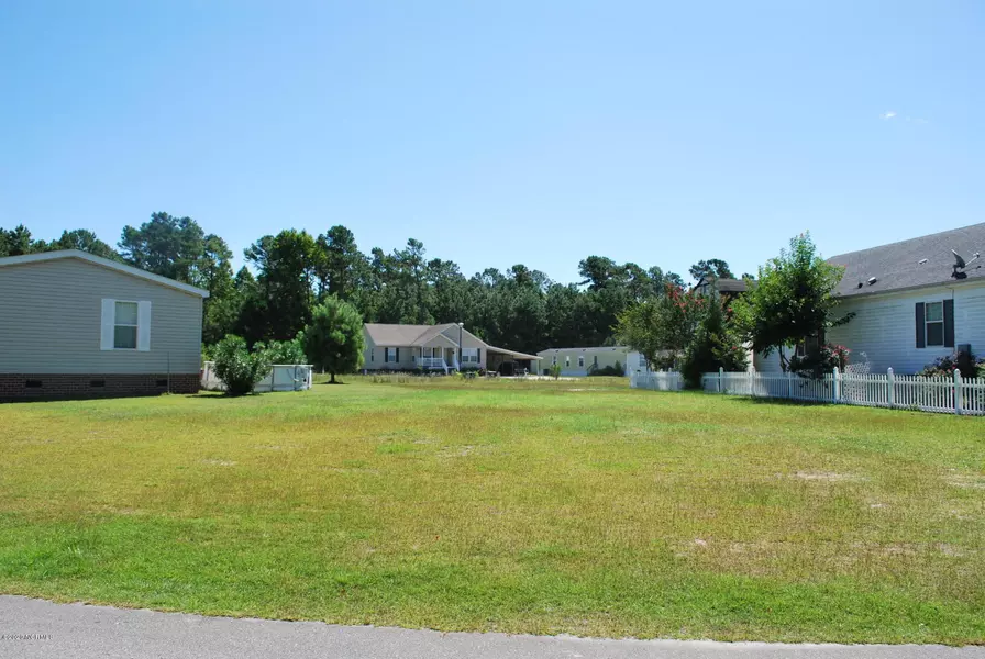 316 Blue Fan Street, Surf City, NC 28445