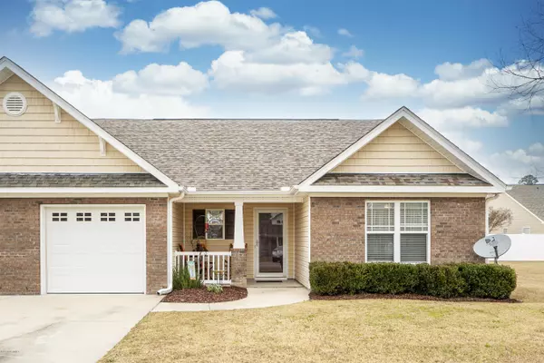 303 Hawks Bluff DR, New Bern, NC 28560