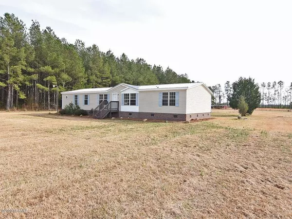 Burgaw, NC 28425,576 Brewington DR