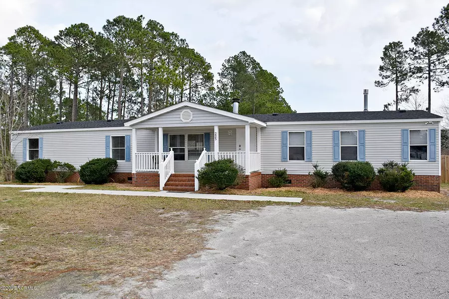 225 Hearthside DR, Rocky Point, NC 28457