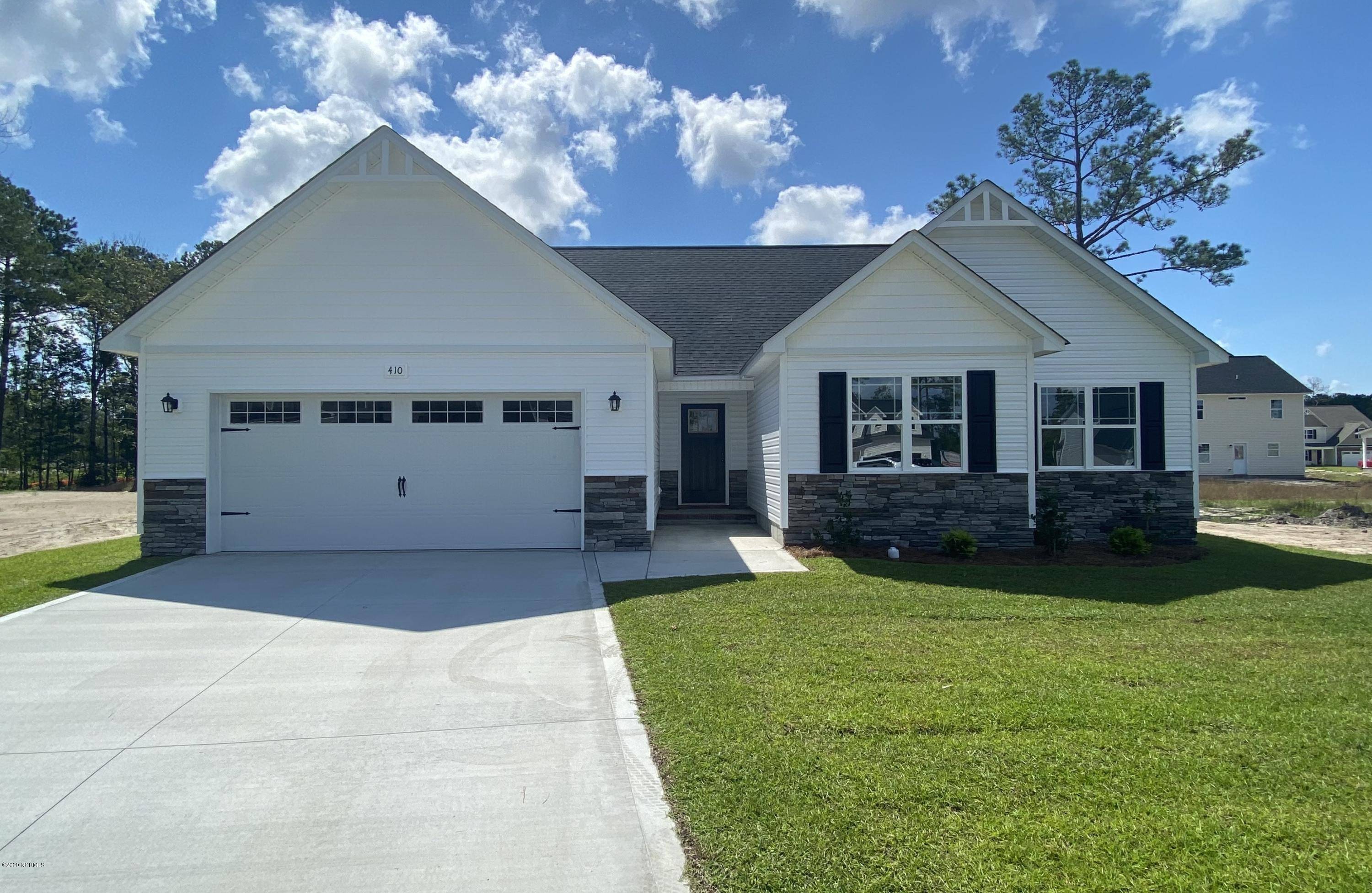 410 Wind Sail CT, Sneads Ferry, NC 28460