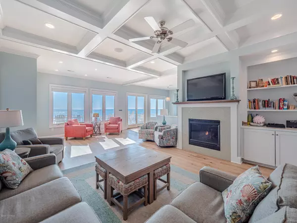 Surf City, NC 28445,502 N Shore DR