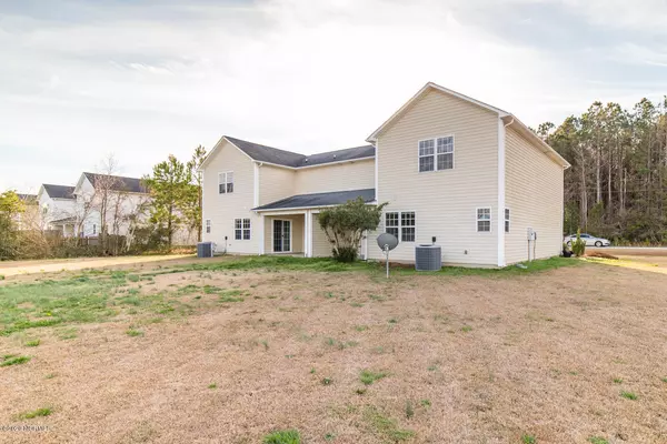 Hubert, NC 28539,262 Smallwood RD