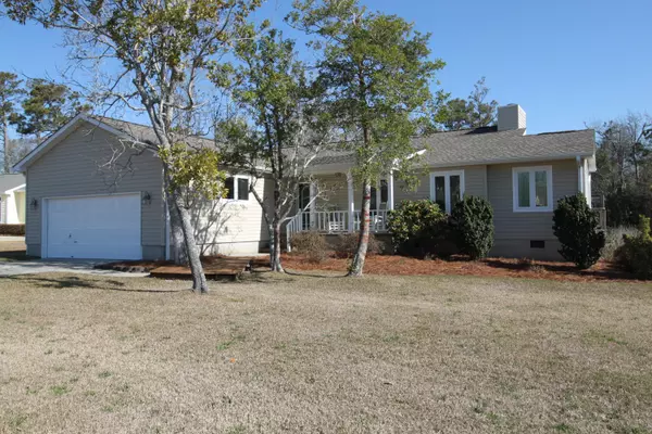 303 Yacht Club DR, Newport, NC 28570