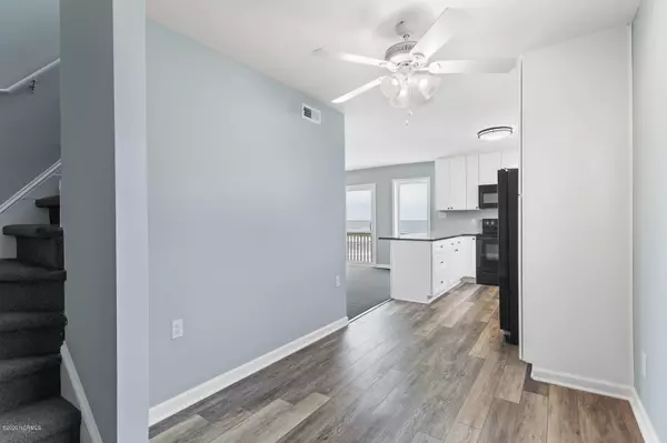 Surf City, NC 28445,2012 N Shore DR