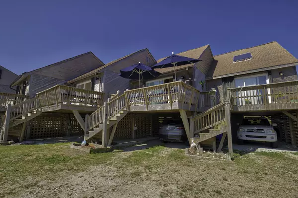 North Topsail Beach, NC 28460,866 New River Inlet RD #46