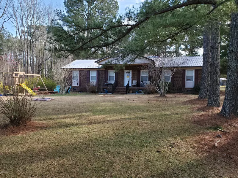 1556 Goose RD, Robersonville, NC 27871