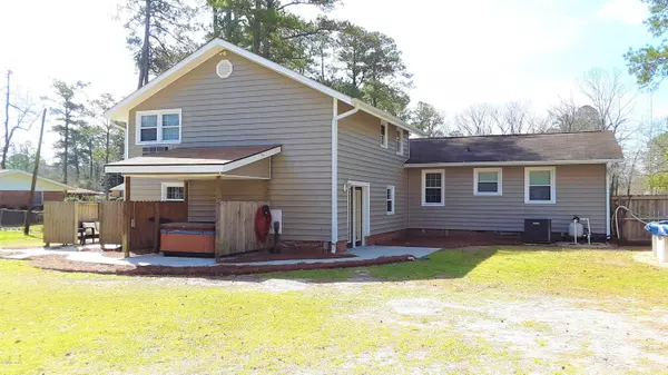 Trent Woods, NC 28562,904 Highland AVE